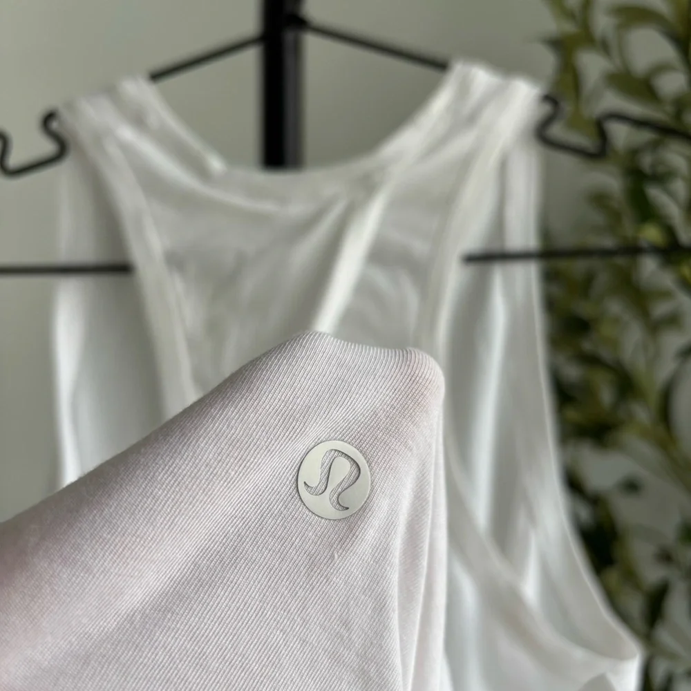 • [Lululemon] Open Back Tank • - Picture 7 of 7